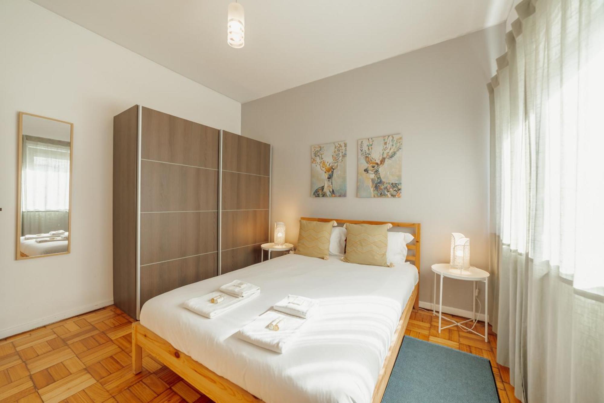 Summer Espinho Flat By Vacationy * Porto